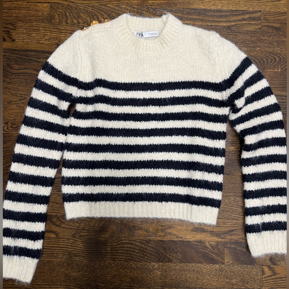 Zara Buttoned Striped Knit Sweater in Navy and Ivory, Size: S